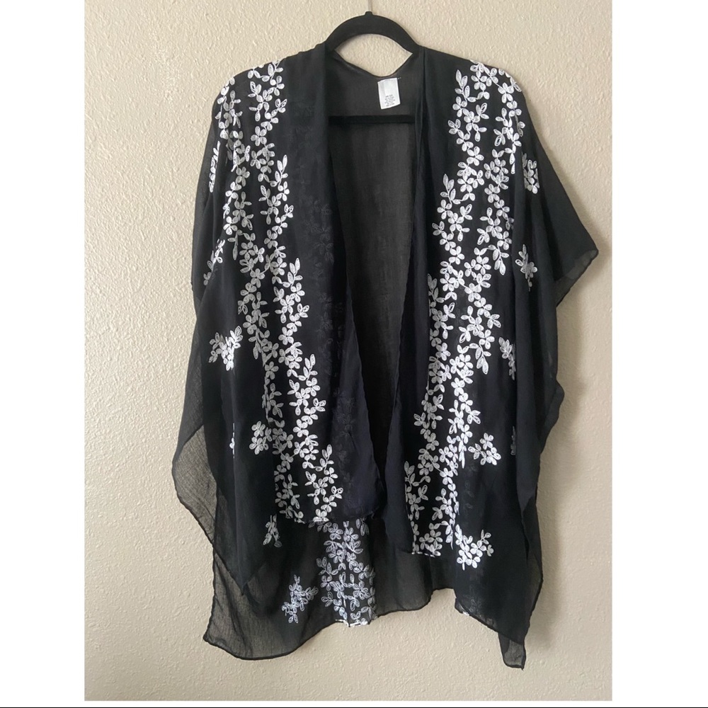 B&W Kimono